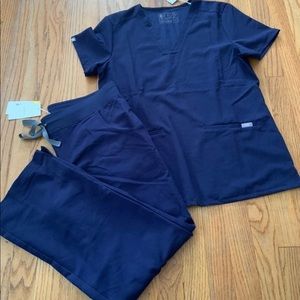 COPY - COPY - Figs scrub set